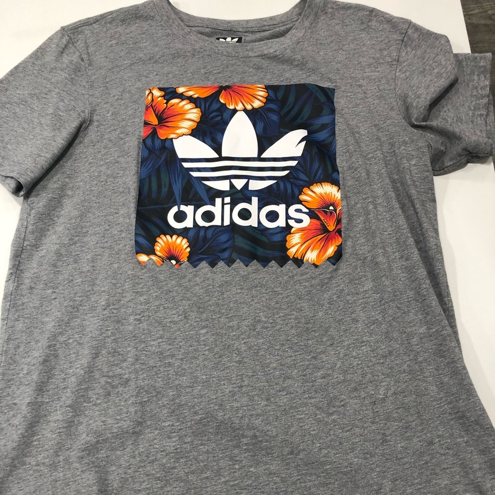 Adidas T-shirt